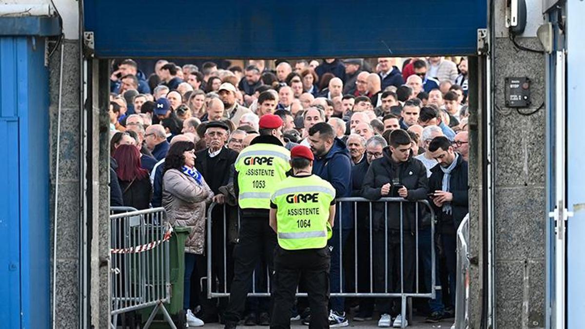 Portekiz'de ortalık karıştı! Taraftarlar ve polis kavga etti, maç ertelendi