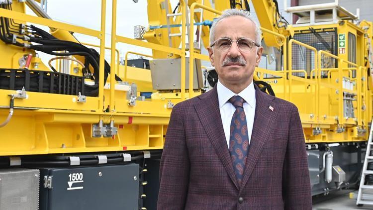 Sakarya'dan İsviçre'ye raylı sistem ihracatı... Bakan Uraloğlu: En üst sınıfta yer almanın gururunu yaşıyoruz