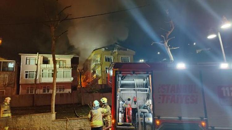 Sarıyer'de yangın: Bitişikteki binaya da sıçradı