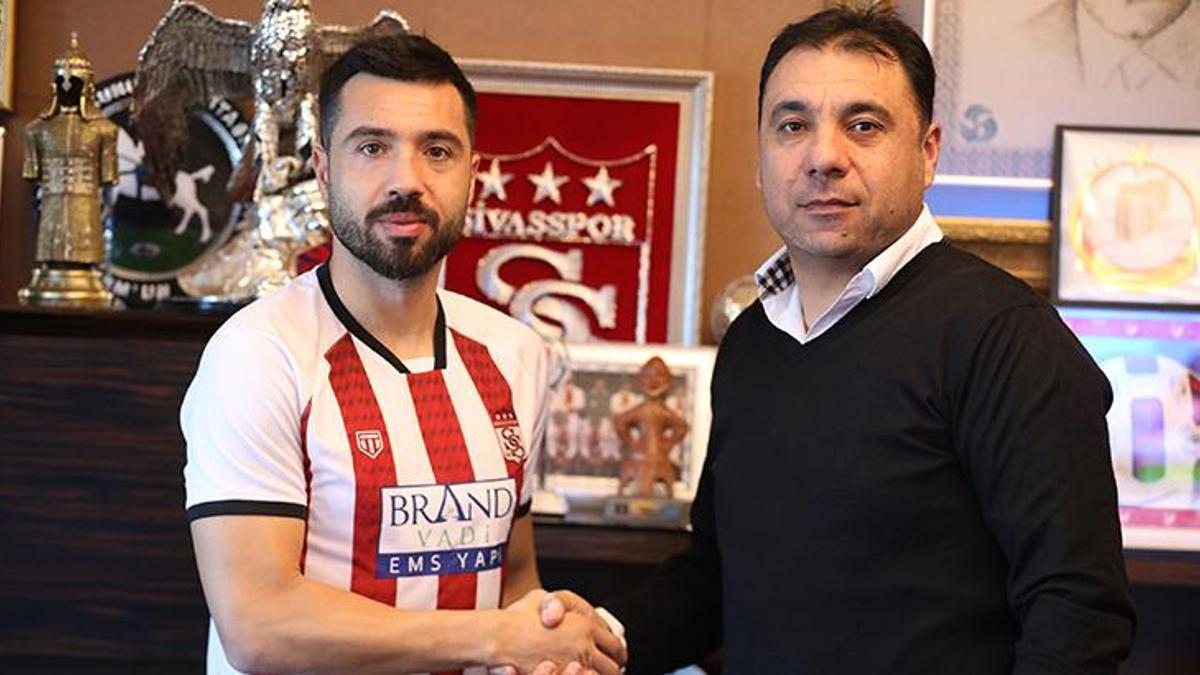 Sivasspor İbrahim Akdağ'ı transfer etti