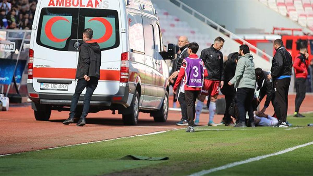 Sivasspor'da Bartuğ Elmaz şoku! Hastaneye kaldırıldı...