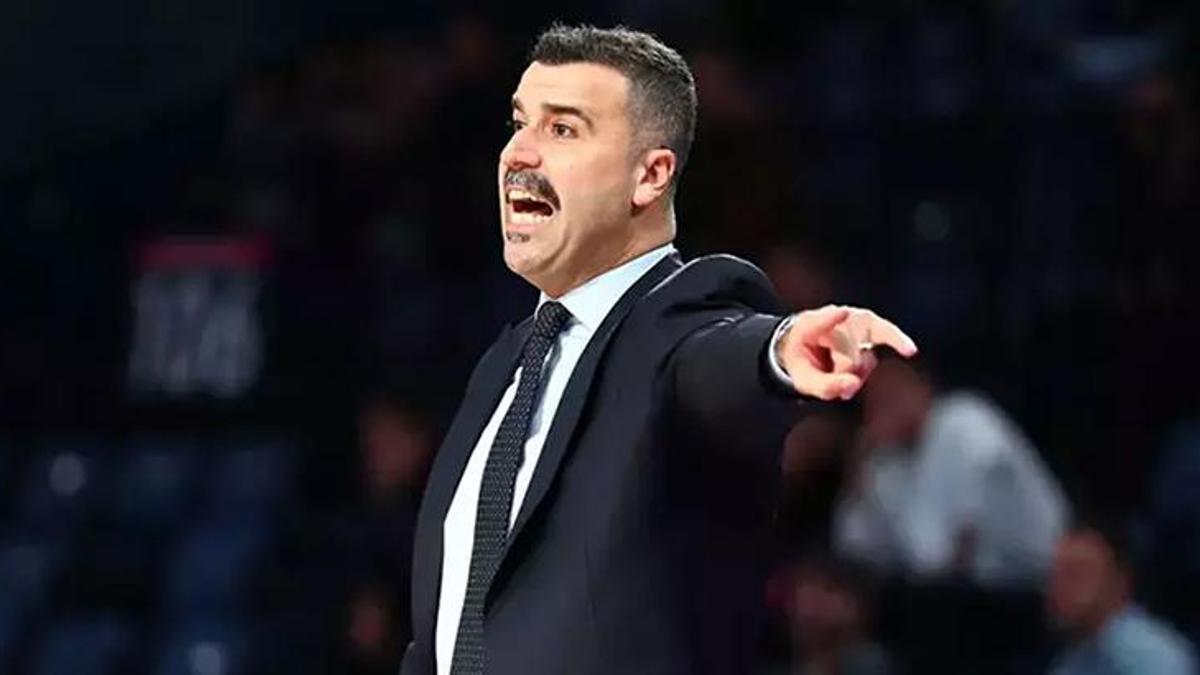 Son dakika! Anadolu Efes'te Erdem Can'la yollar ayrıldı!