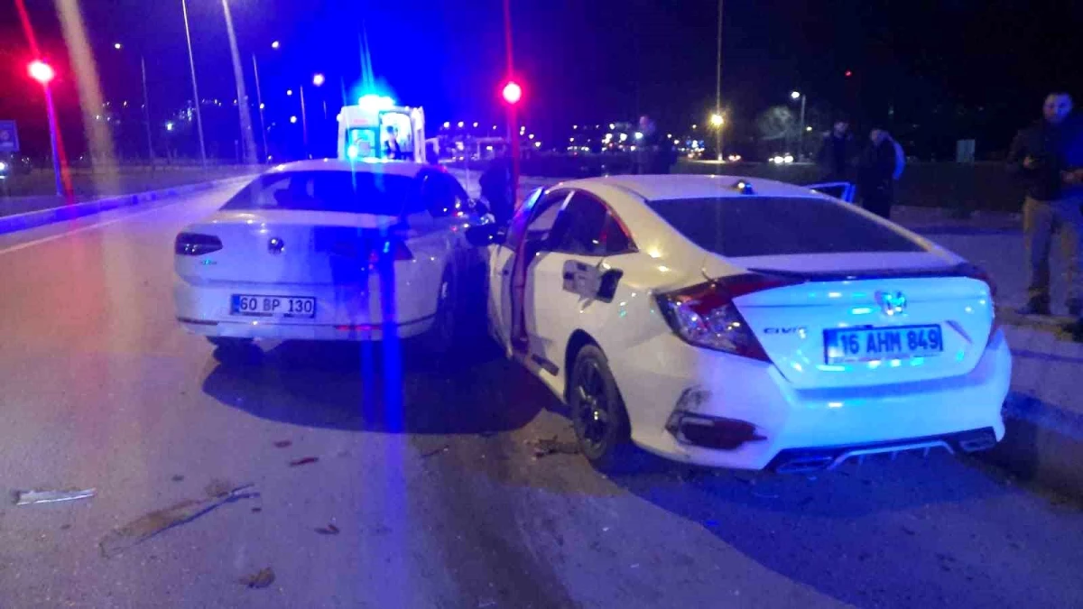 Tokat'ta Otomobil Çarpışması: 3 Kişi Yaralandı