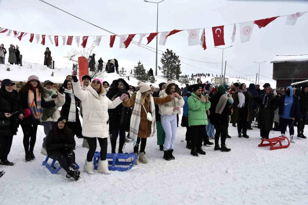 Zigana Dağı'nda Kış Gençlik ve Spor Şenliği Düzenlendi