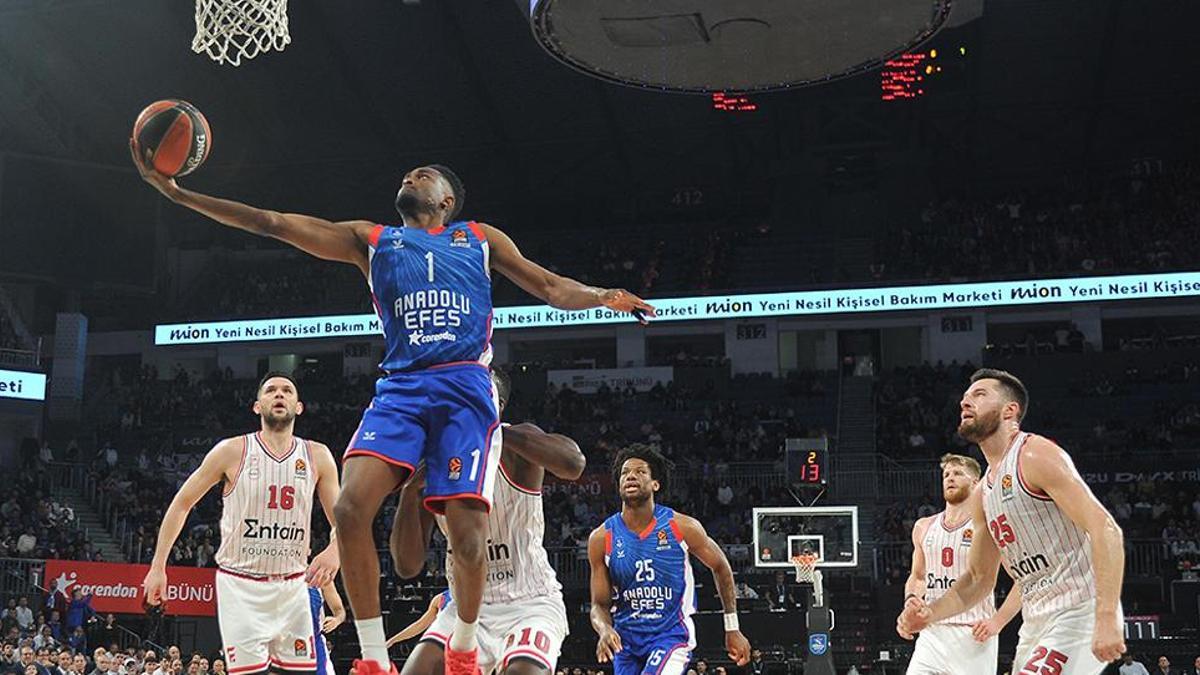 (ÖZET) Anadolu Efes - Olympiacos maç sonucu: 85-72 | İç sahada üst üste 4. galibiyet!