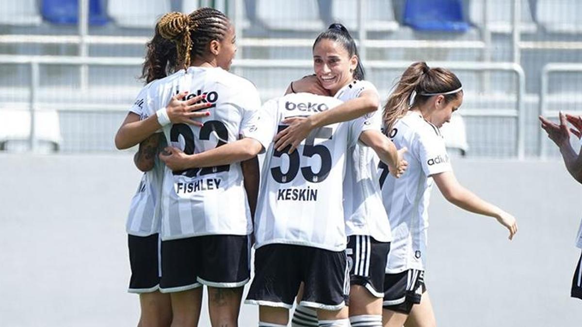 6 gollü  derbide Beşiktaş Fenerbahçe'yi 4-2 yendi!