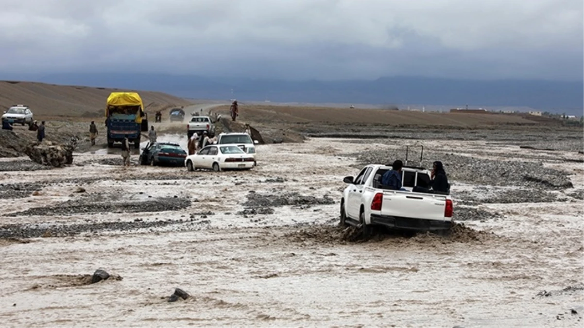 Afganistan'da olumsuz hava koşulları can aldı: En az 60 kişi öldü