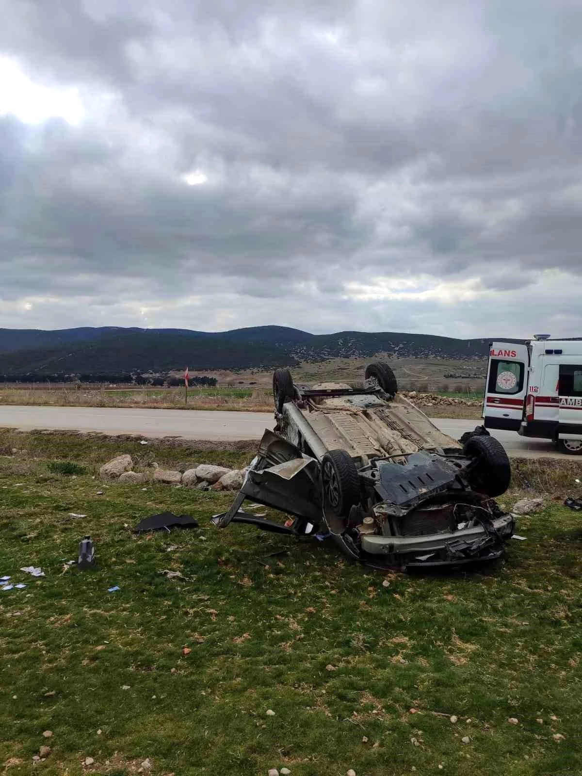 Afyonkarahisar Dinar'da Otomobil Çarpışması: 5 Yaralı