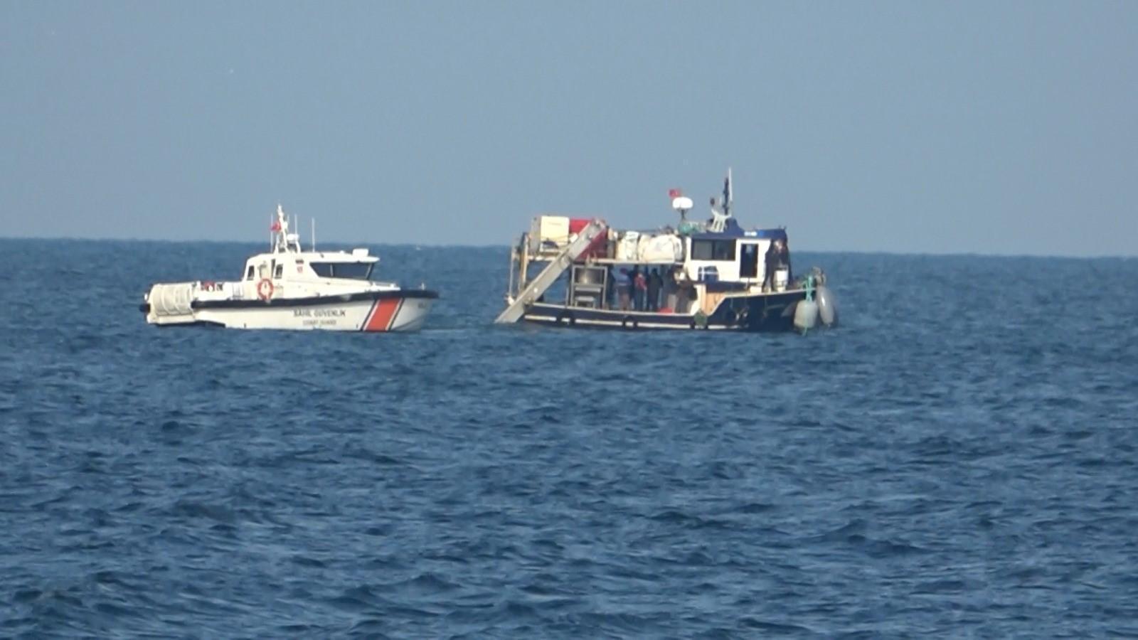 Batan geminin olduğu bölgede deniz yüzeyinde ceset bulundu