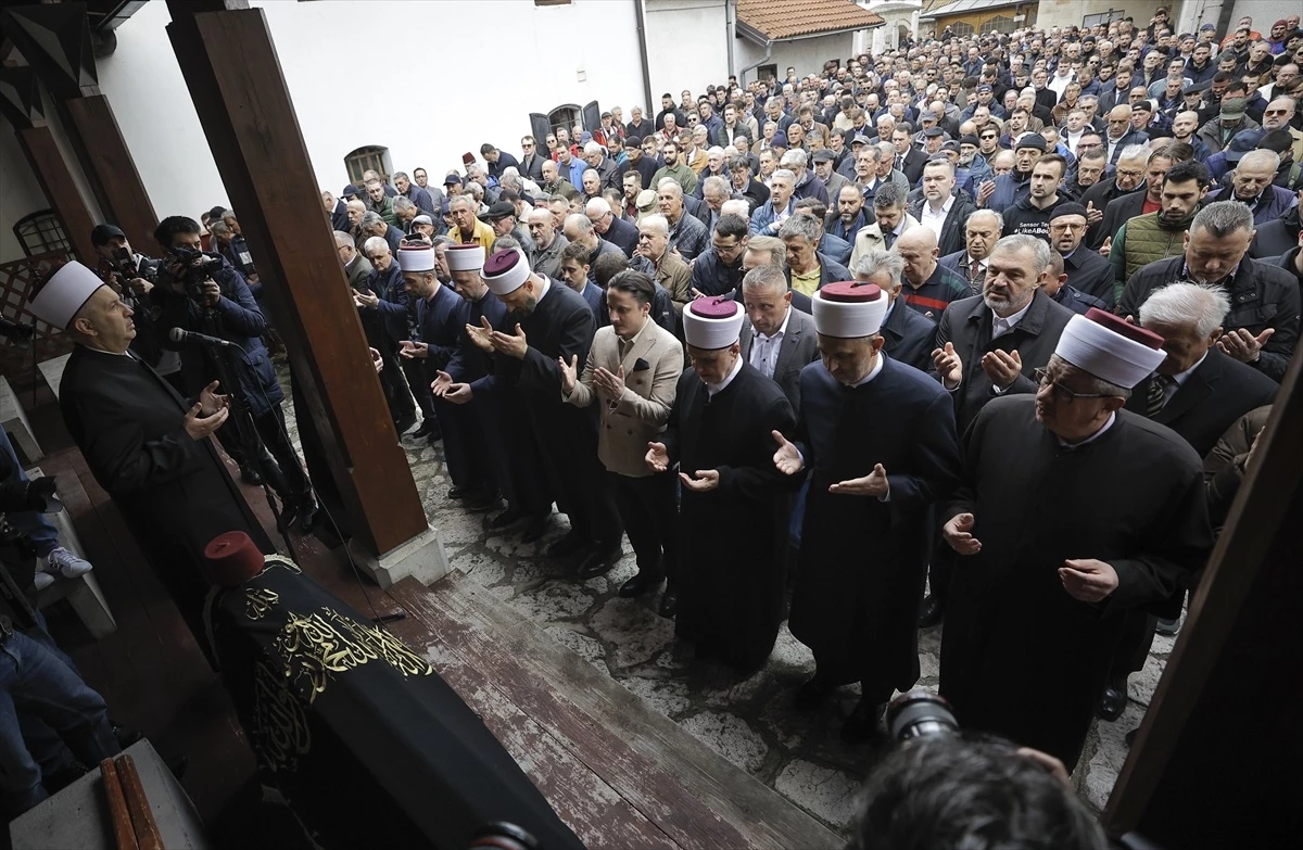 Bosna Hersek'in ünlü yazarı Abdulah Sidran toprağa verildi