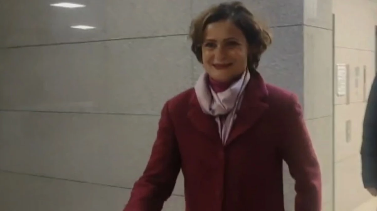 Canan Kaftancıoğlu adliyeye böyle geldi: Beni özlemişsiniz herhalde