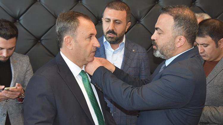 CHP Bitlis Belediye Başkan Adayı Selim Soyugüzel AK Parti’ye geçti