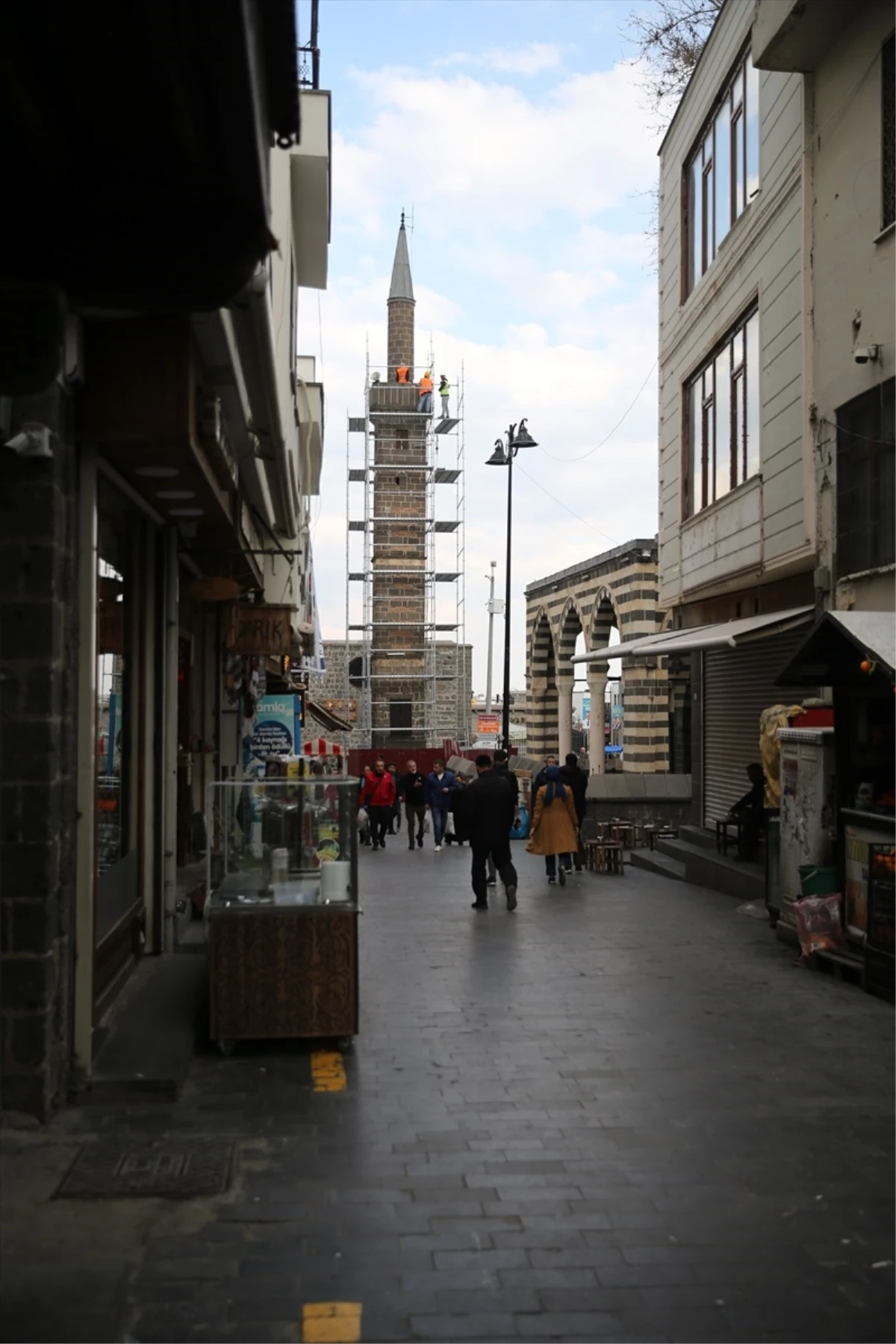 Diyarbakır'da Dört Ayaklı Minare'nin Restorasyon Çalışmaları Başladı