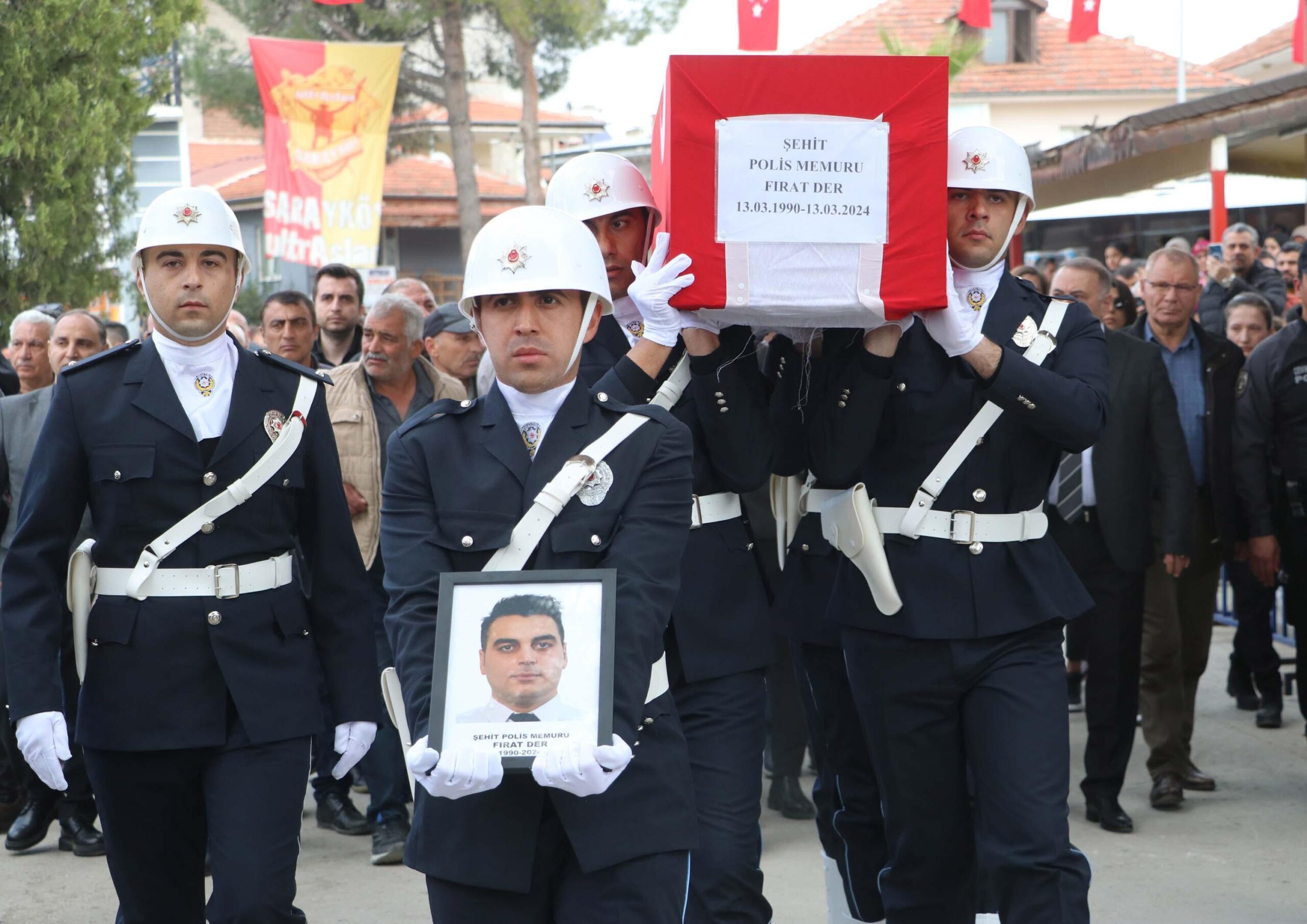 Doğum gününde kazada şehit olmuştu... Polis memuru son yolculuğuna uğurlandı