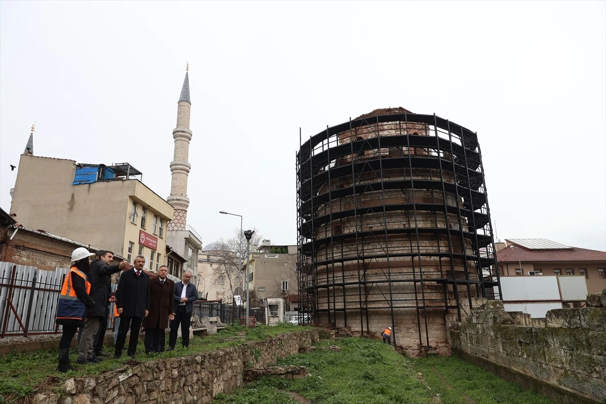 Edirne'deki Makedon Kulesi'nin Restorasyon Çalışmaları Devam Ediyor