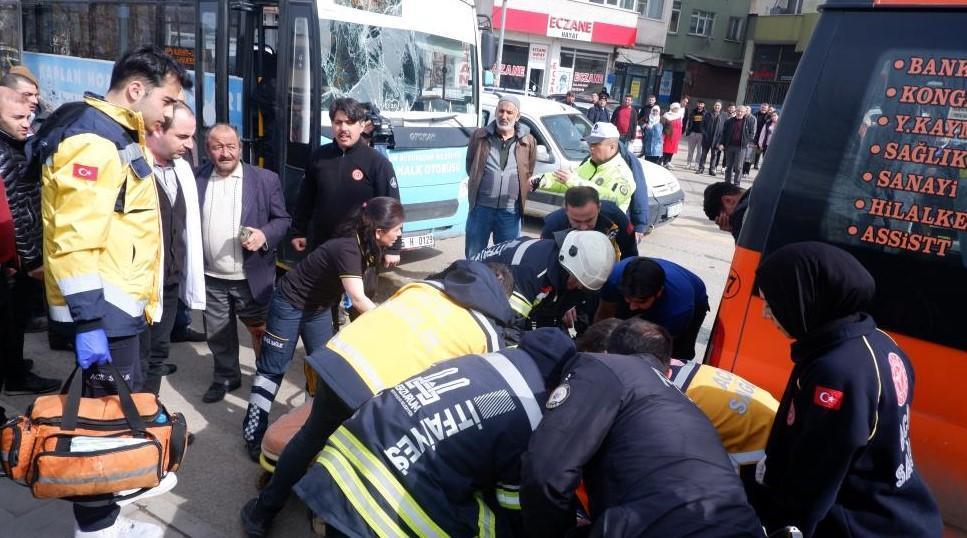 Erzurum'da zincirleme kaza: 14 kişi yaralandı