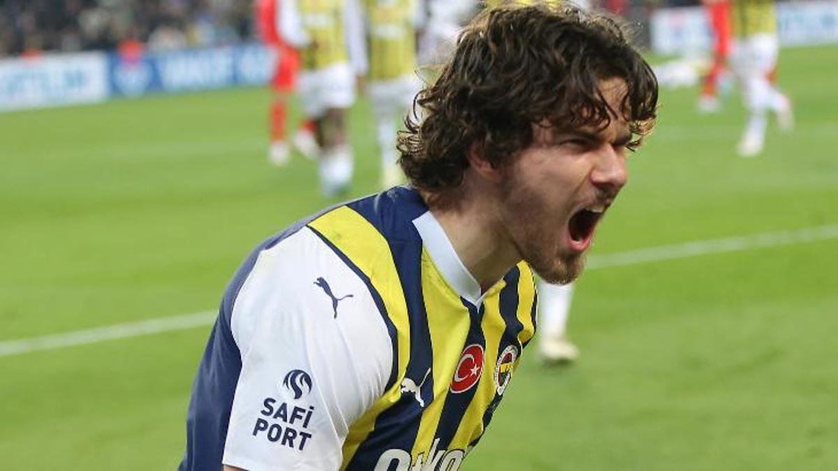 Fenerbahçe'de Ferdi Kadıoğlu, ligde siftah yaptı