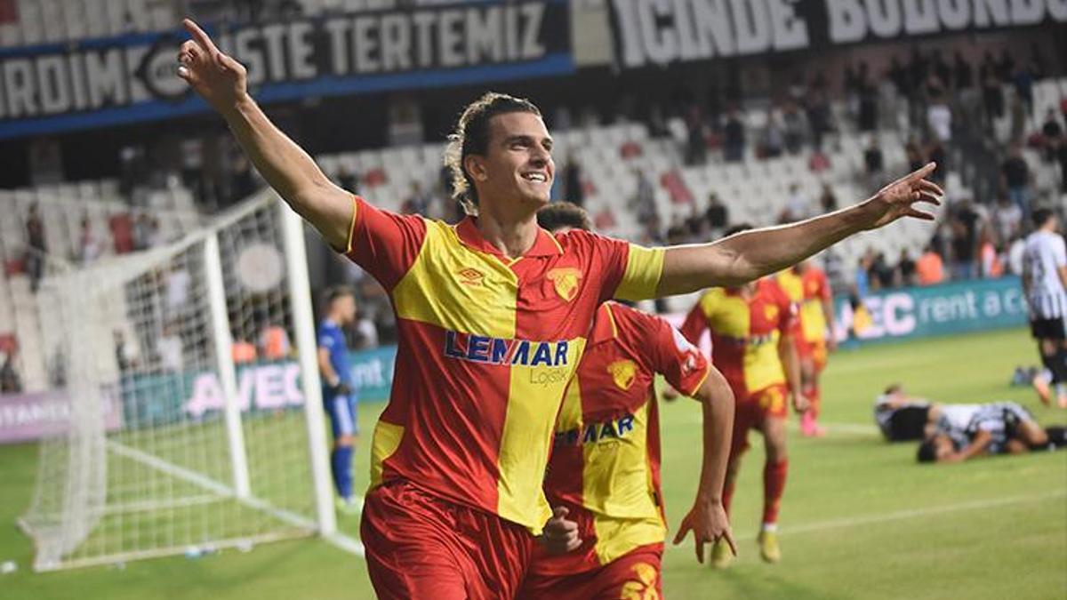 Göztepe'de Atınç Nukan, kulübeye abone oldu