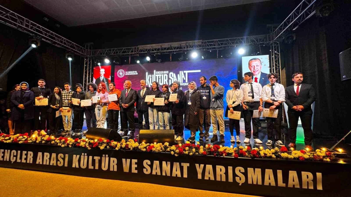 Gençler Arası Kültür Sanat Yarışmaları Ege Bölge Finali Manisa'da Gerçekleşti