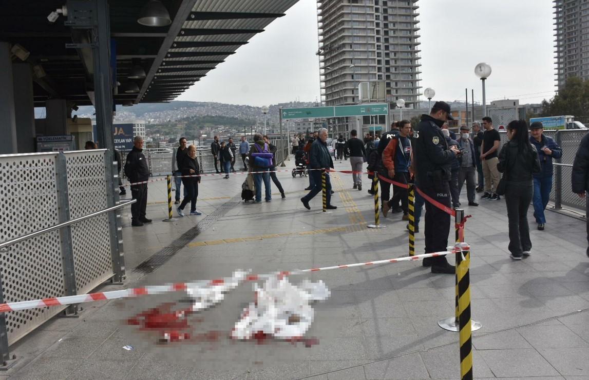 İzmir'de aktarma merkezi önünde infaz! 1 ölü, 2 yaralı