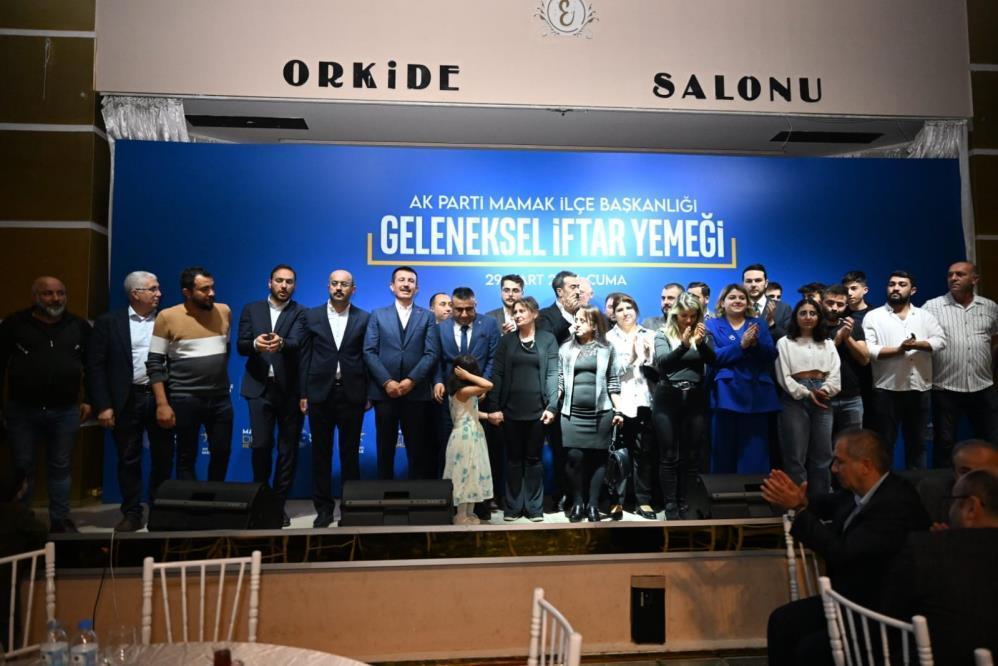 Mamak’ta 50 CHP üyesi istifa edip AK Parti’ye katıldı