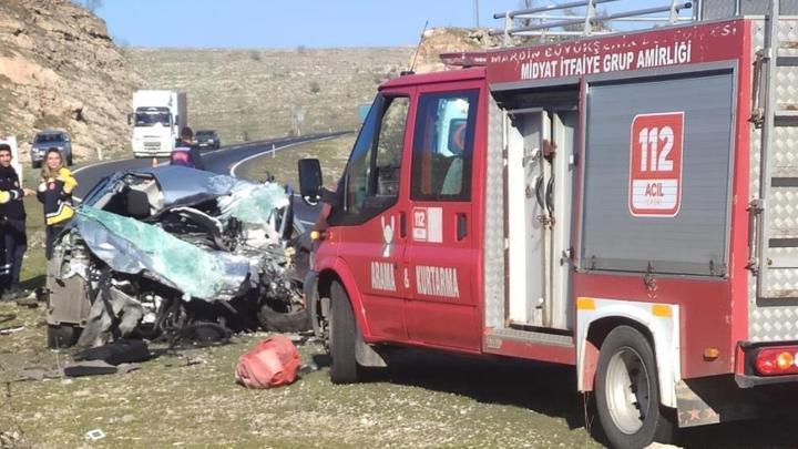 Mardin'de feci kaza! Tanker ile otomobil çarpıştı: Öğretmen hayatını kaybetti