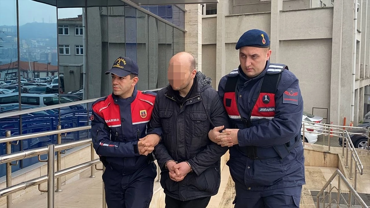 Marketteki tartışma karakolda bitti! Kasiyerin kıyafetini beğenmedi, polisleri sürgünle tehdit etti