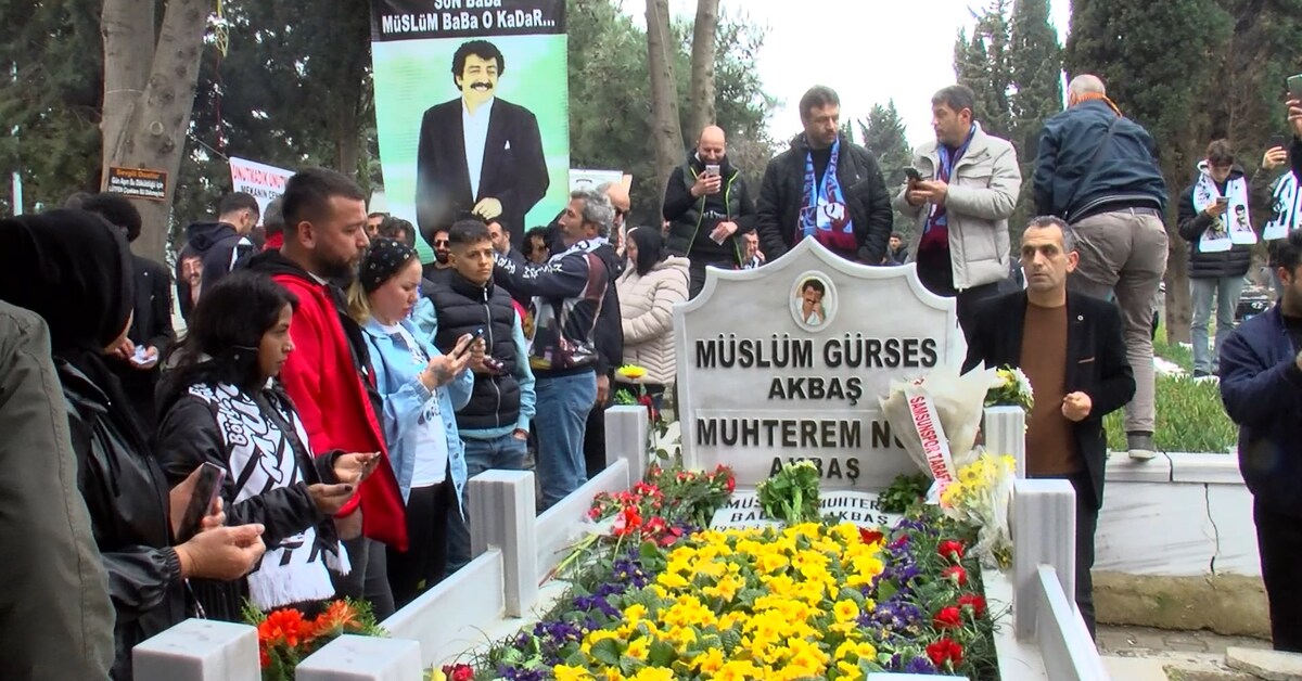 Müslüm Gürses, vefatının 11'inci yıl dönümünde mezarı başında anıldı - Magazin haberleri