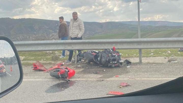 Siirt'te feci kaza! Motosikletle bariyerlere çarpan pilot üsteğmen hayatını kaybetti