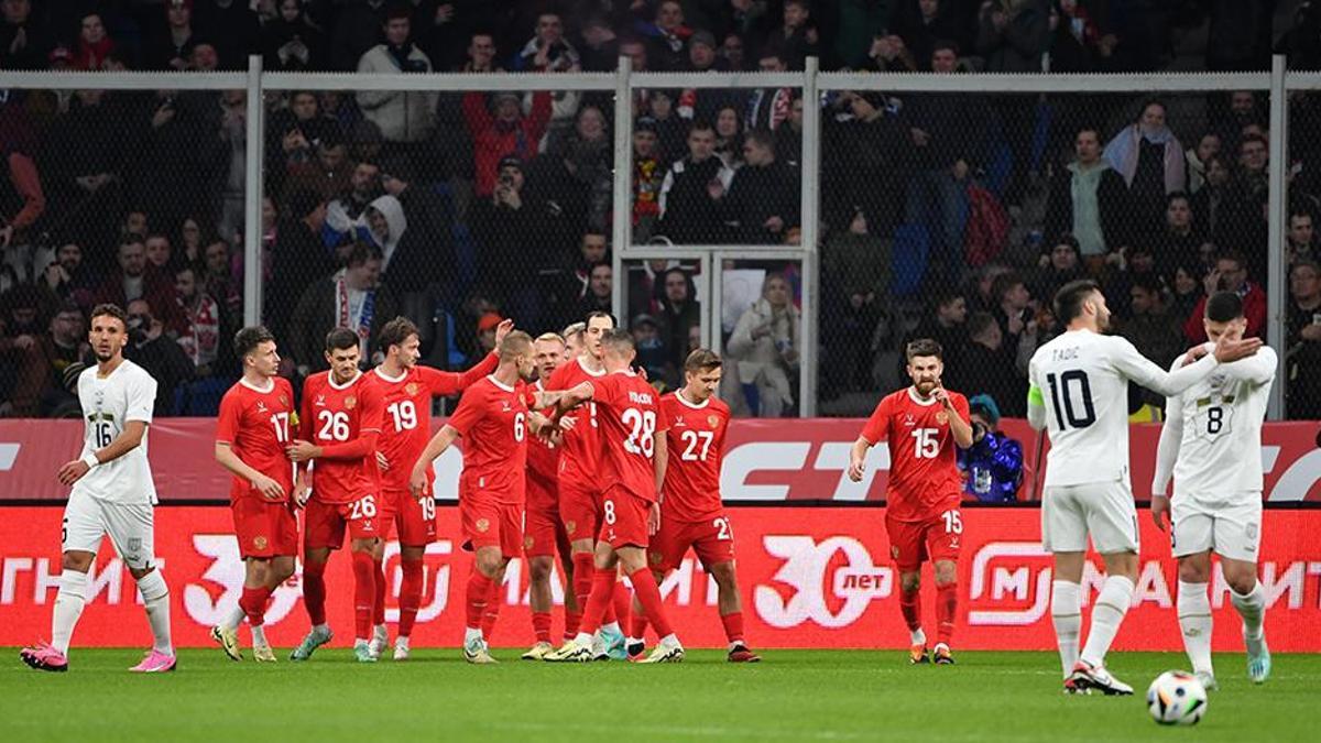 Tadic'li Sırbistan, Rusya'ya 4-0 mağlup oldu