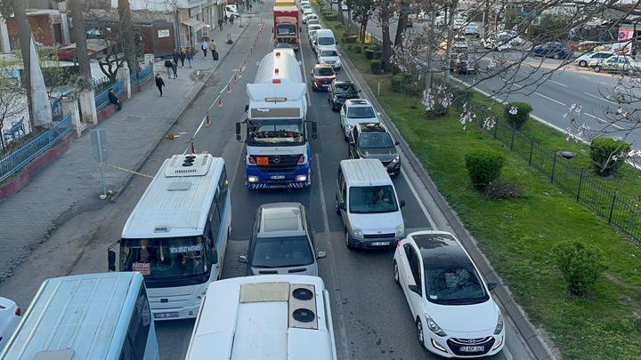 9 günlük bayram tatili için vatandaşlar yollara düştü | Karadeniz Sahil Yolu'nda trafik yoğunluğu...