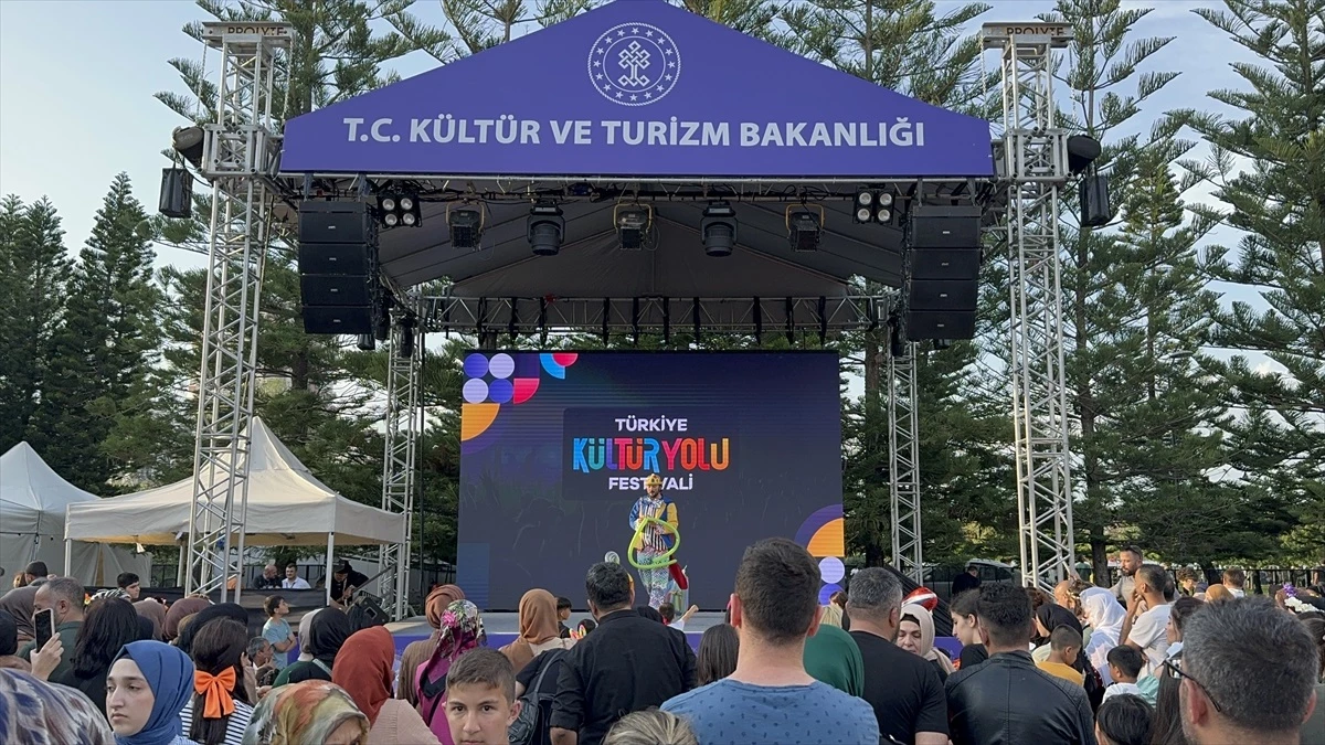 Adana'da Portakal Çiçeği Karnavalı'nda Çocuklar İçin Etkinlikler Düzenlendi