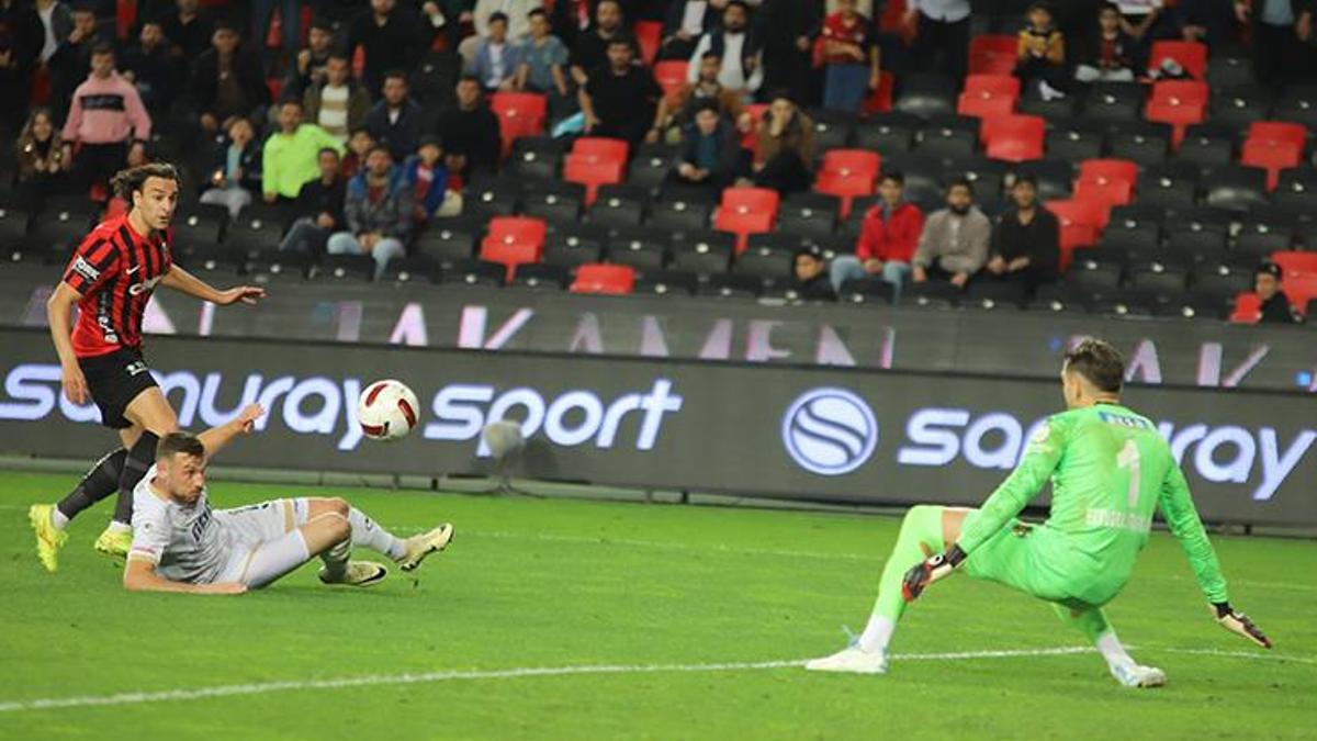 Alanyaspor, Gaziantep FK'yı deplasmanda farklı geçti!