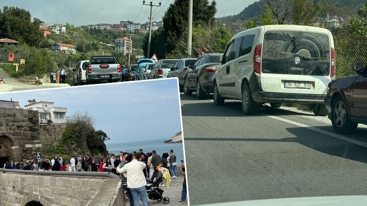 Amasra'da 1 günde 20 bin araç geldi... İlçe araç girişine kapatıldı