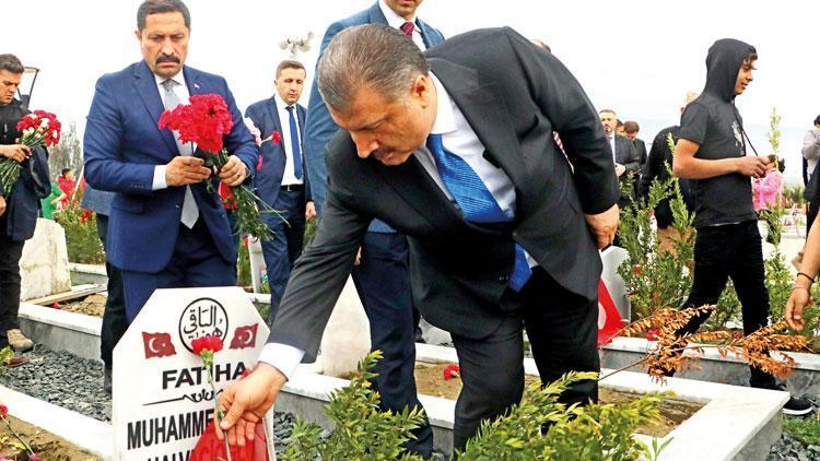 Bakan Koca Hatay’da: Acıları hep içimizde