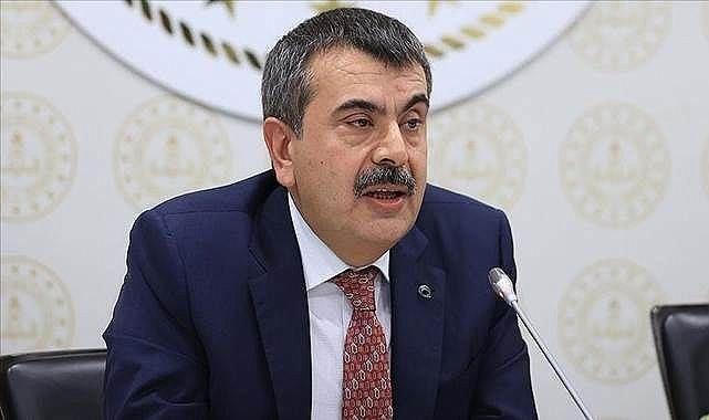 Bakan Tekin'den 23 Nisan mesajı