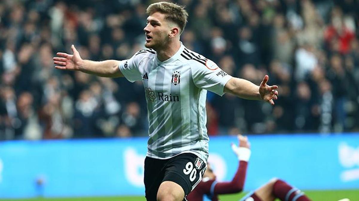 Beşiktaş'ın yıldızı Semih Kılıçsoy paylaşılamıyor! 3 Premier Lig devinden transferde yakın takip...