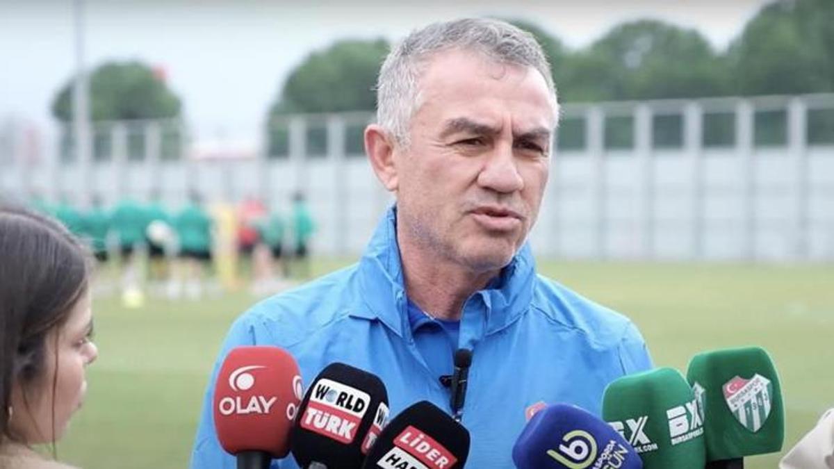 Bursaspor, Teknik Direktör Ümit Şengül’le yollarını ayırdığını açıkladı