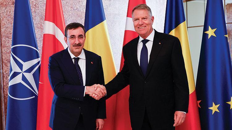 Cumhurbaşkanı Yardımcısı Yılmaz, Romanya Cumhurbaşkanı Iohannis ile görüştü