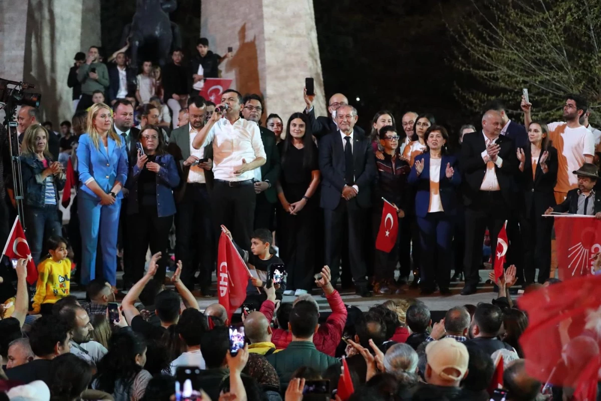 Denizli'de başkan seçilen CHP'li Çavuşoğlu: Belediyenin evrakları dışarı çıkarılıyor, herkes ayağını denk alsın