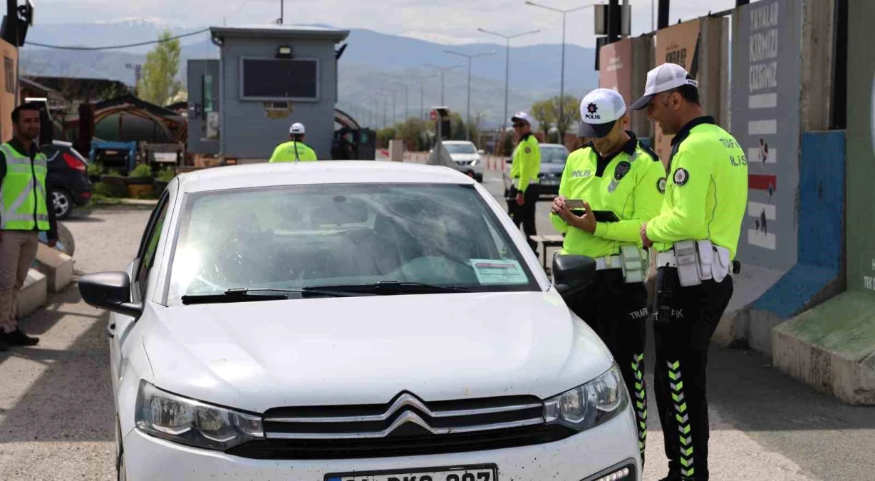 Elazığ'da bayram dönüşü trafik denetimleri artırıldı