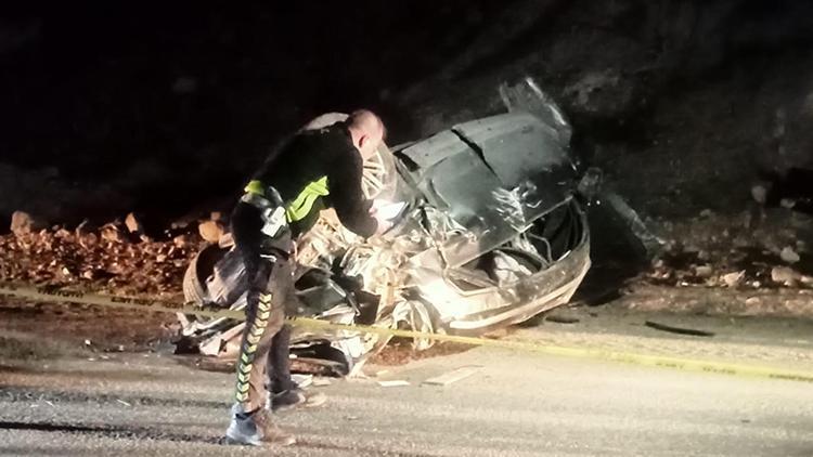 Erzurum'da feci kaza! Otomobil dereye düştü: 3 can kaybı, 2 yaralı