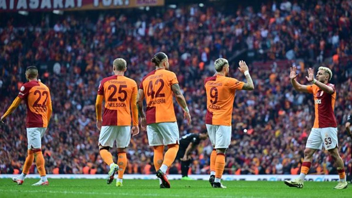 Galatasaray - Fenerbahçe rekabetiyle ilgili olay yorum! 'Derbiye kadar fark korunur'