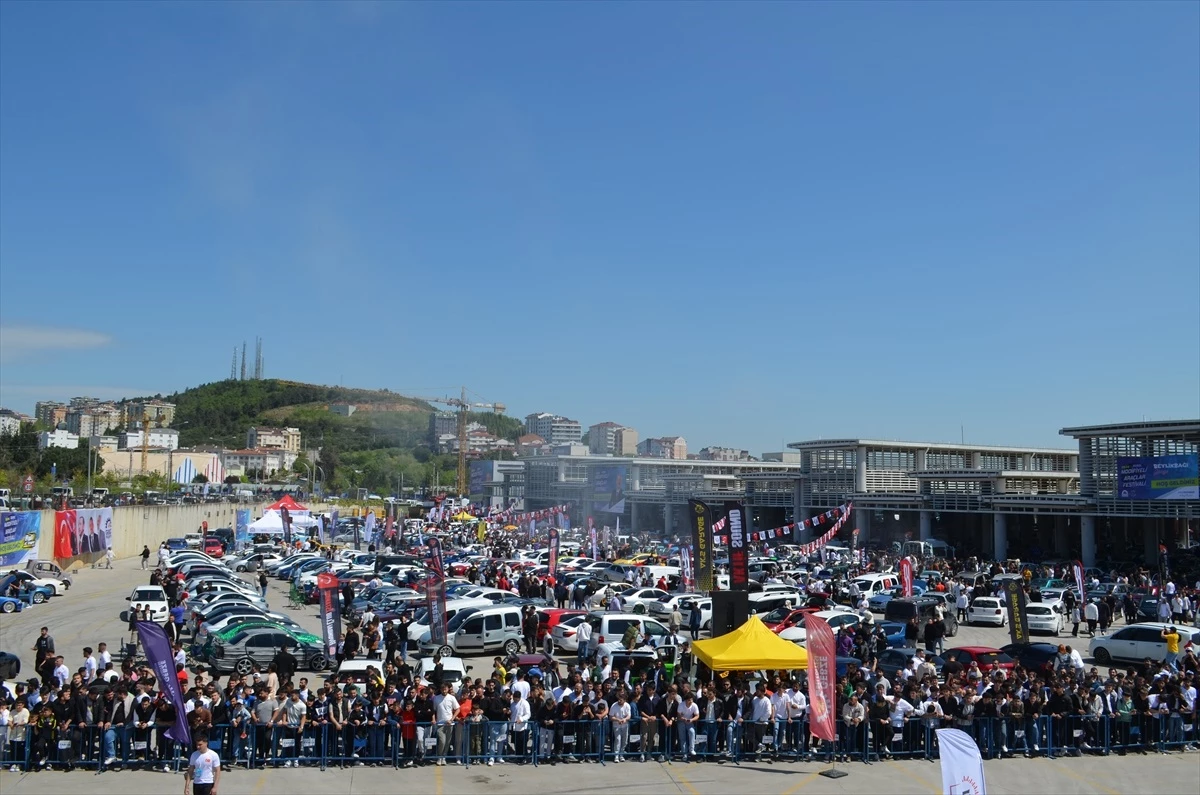 Gebze'de Modifiyeli Araçlar Festivali Düzenlendi