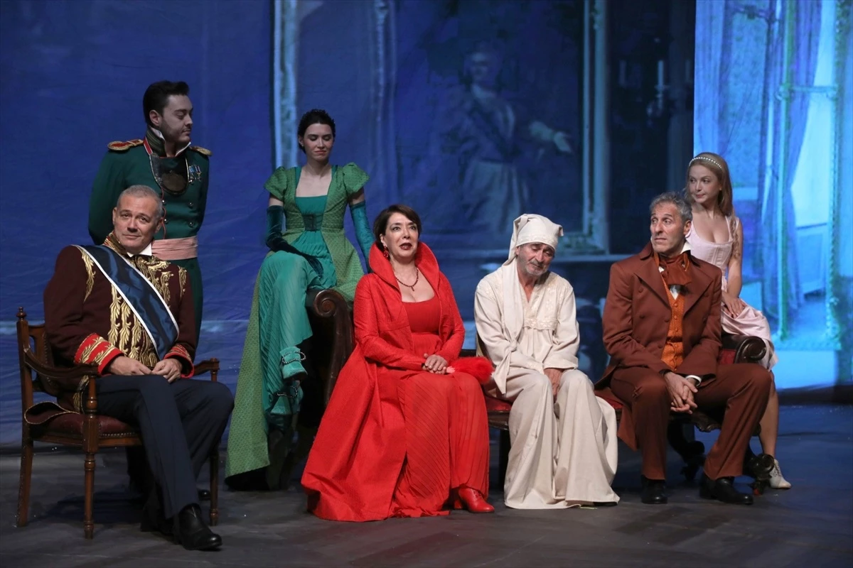 İBB Şehir Tiyatroları Budapeşte'de 'Savaş ve Barış' oyununu sahneleyecek