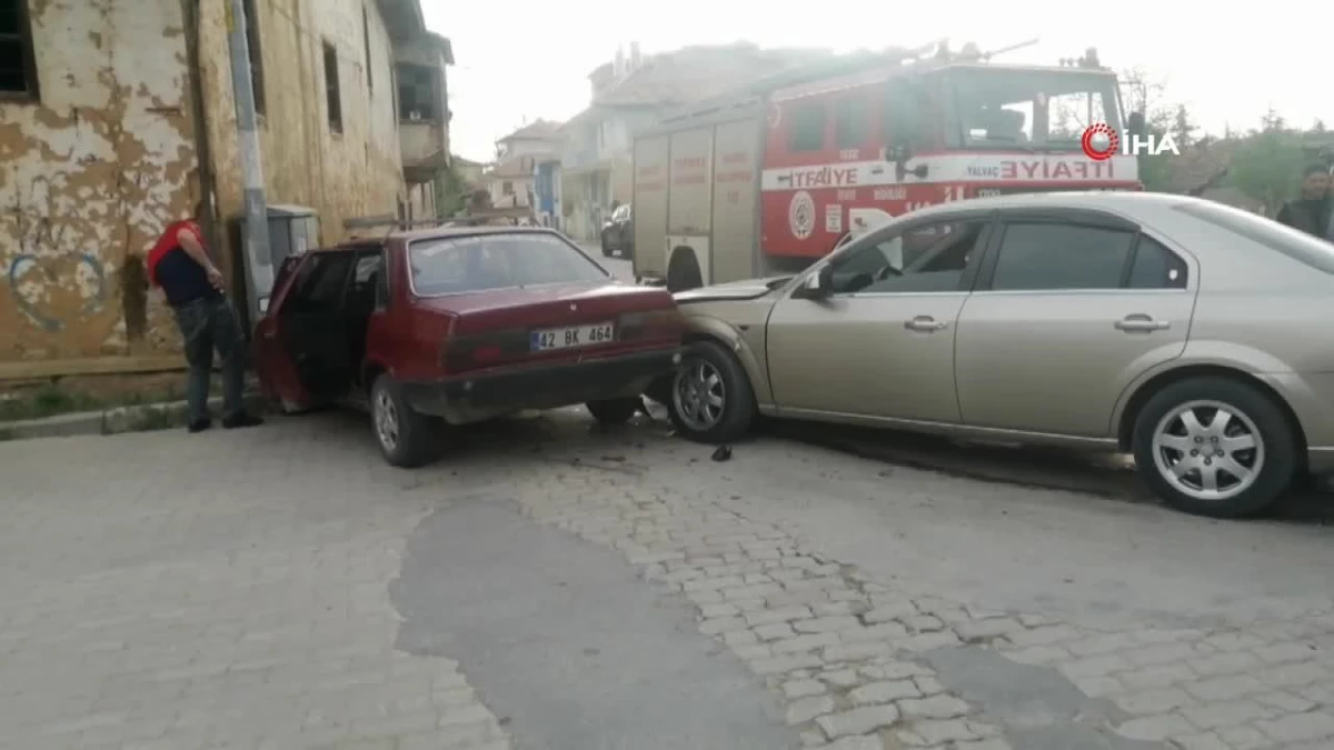 Isparta'da otomobiller çarpıştı: 2 yaralı