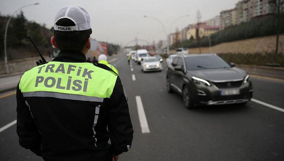 İstanbullular dikkat! Valilik açıkladı: 1 Mayıs'ta trafiğe kapalı yollar ve alternatif güzergahlar