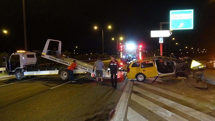 İzmir'de taksi kazası: Ölü sayısı 2'ye yükseldi