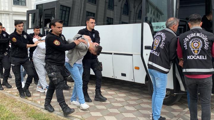 Kocaeli'de sosyal medyada başlayan tartışma cinayetle bitti! Kar maskeleriyle kahveyi taradılar: