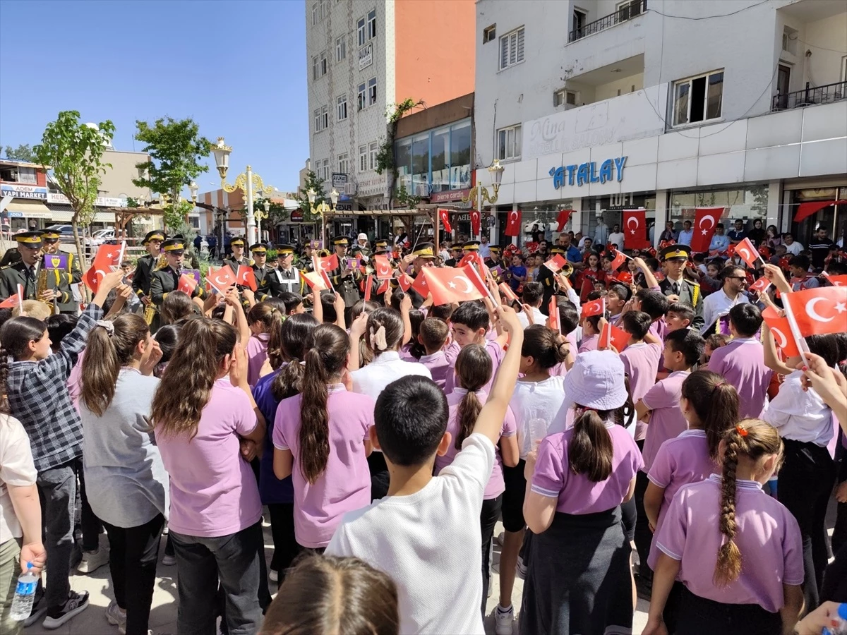 Malatya'dan gelen 2. Ordu Komutanlığı Bandosu Şırnak'ta konser verdi